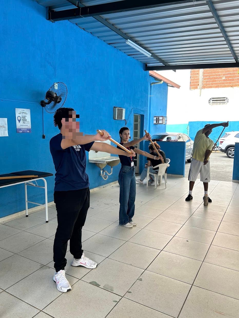 Atendimento fisioterapêutico para equilíbrio e mobilidade